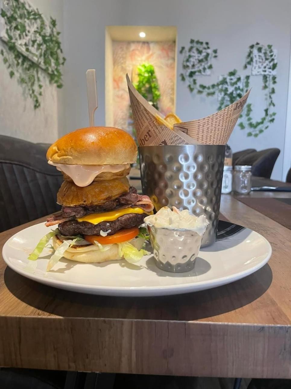 The Brig & Barrel Hotel بوكي المظهر الخارجي الصورة